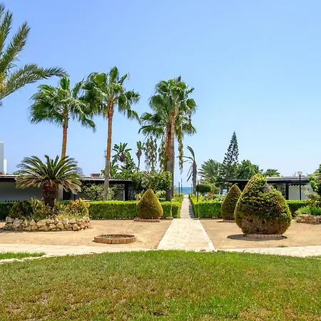Yialos Village * Meneou