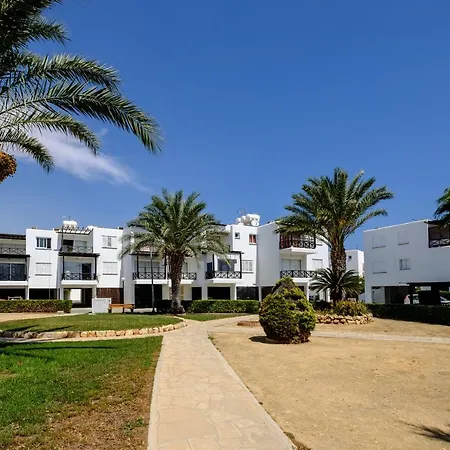 Yialos Village Meneou